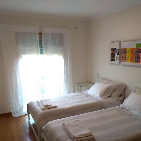 H2Oporto Beachfront Apartment Вила-Нова-ди-Гая Экстерьер фото