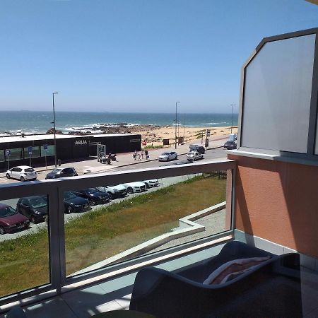 H2Oporto Beachfront Apartment Вила-Нова-ди-Гая Экстерьер фото