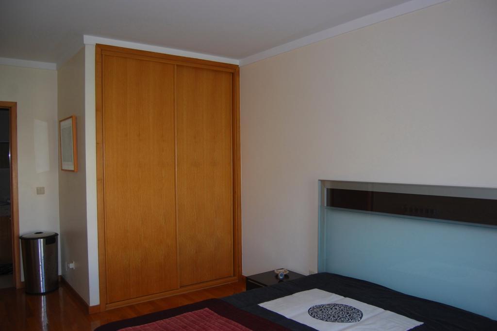 H2Oporto Beachfront Apartment Вила-Нова-ди-Гая Экстерьер фото
