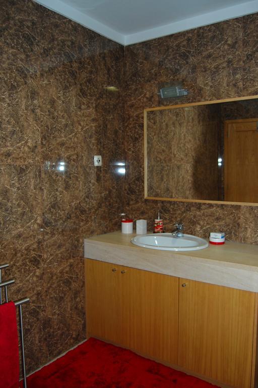 H2Oporto Beachfront Apartment Вила-Нова-ди-Гая Экстерьер фото